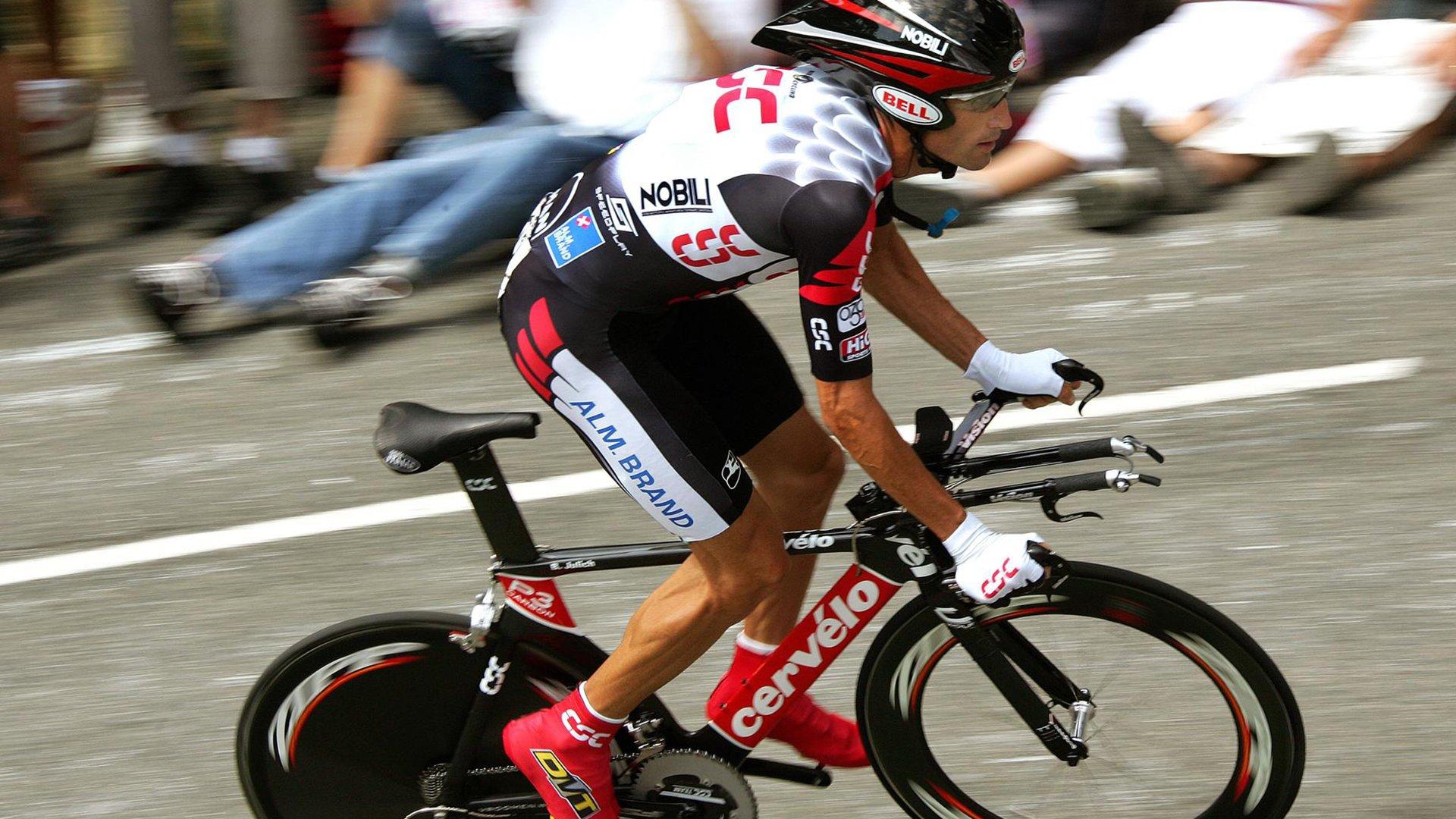 体育政策新规出台,全民健身与竞技体育双轨并行